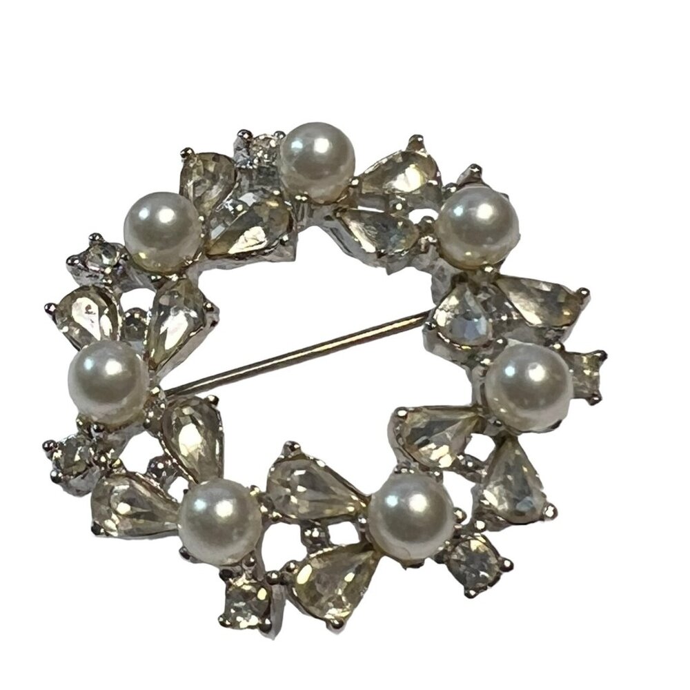 Vintage‎ Richelieu Brooch Wreath Faux Pearl and Rhinestone Silver Tone Signed